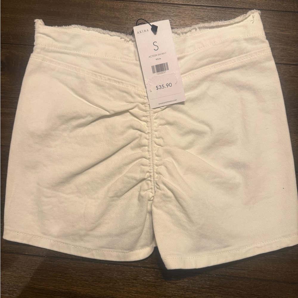 AKIRA White Ruched Back DenimShorts Scrunch Butt Festival Shorts Size M - Picture 5 of 7
